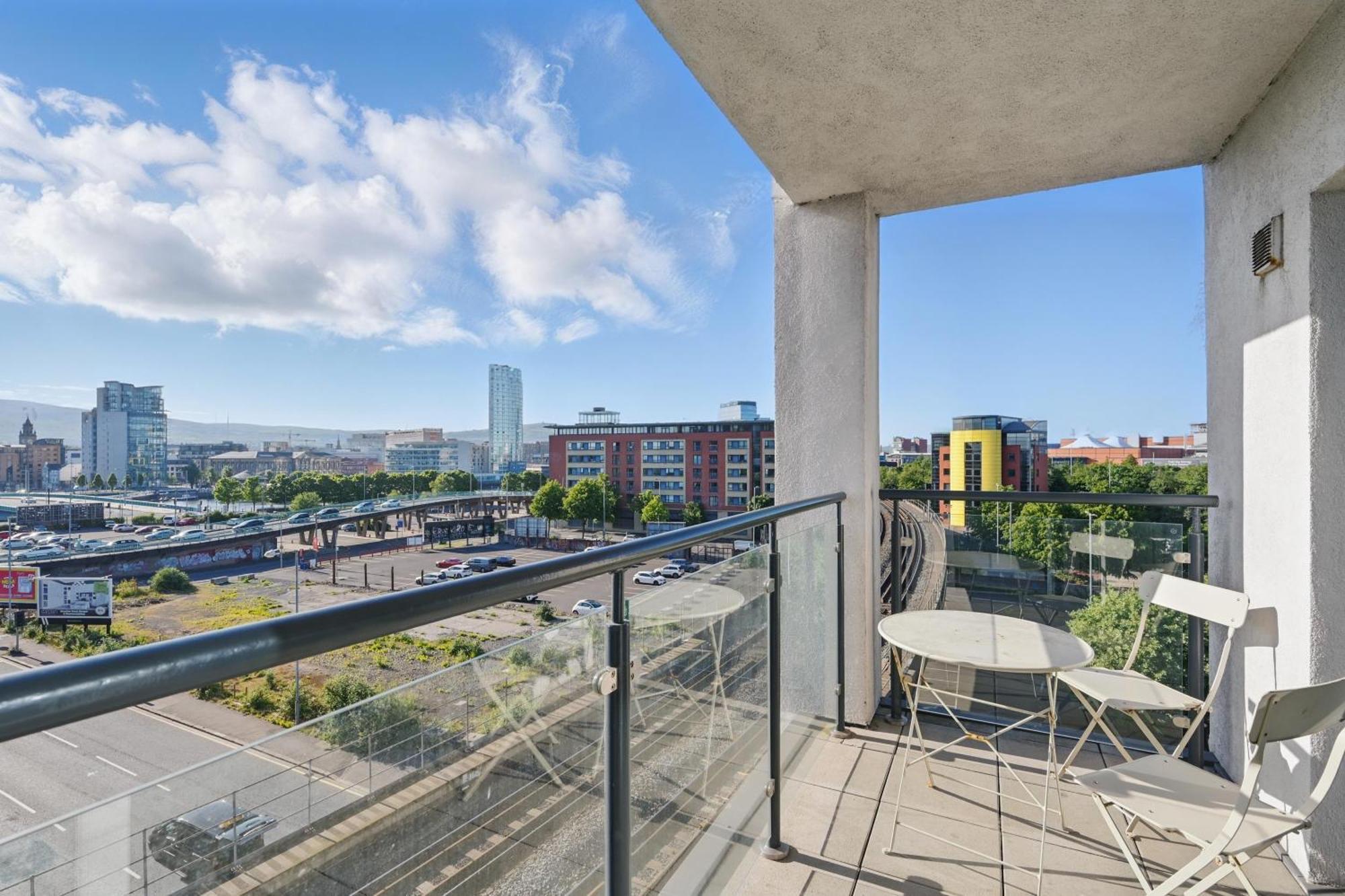 Central Belfast Apartments Sandford Екстериор снимка