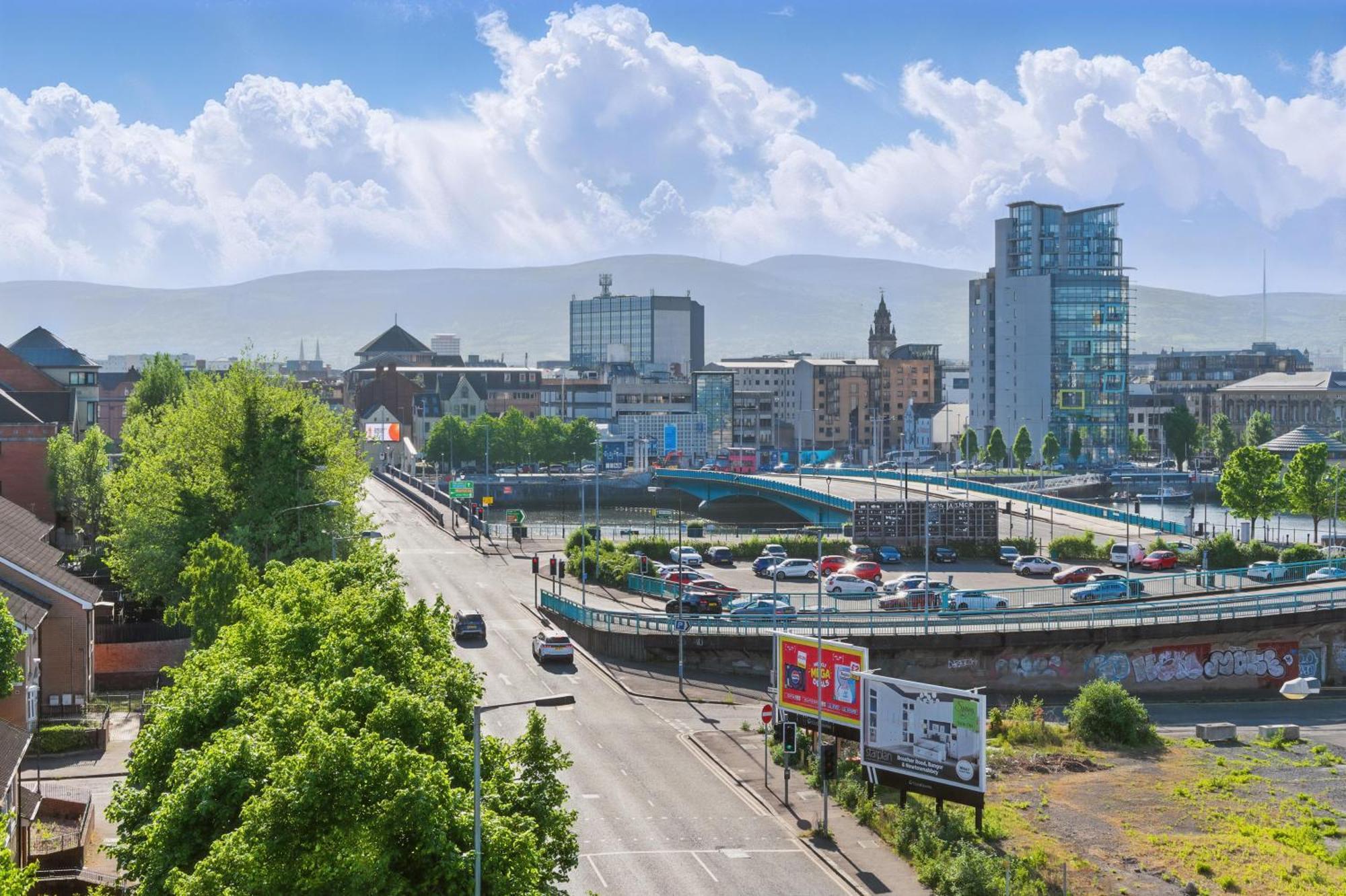Central Belfast Apartments Sandford Екстериор снимка